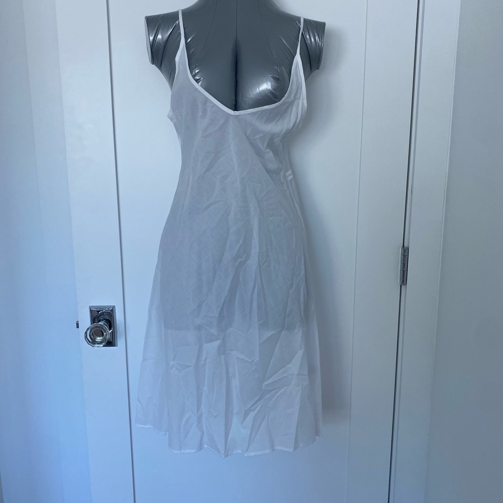 POUR LES FAMMES swim cover up